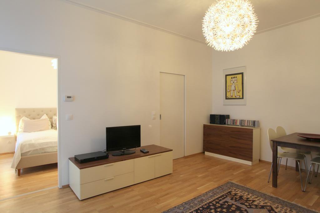 Moderne Stadtwohnung Mit Balkon Wien Værelse billede