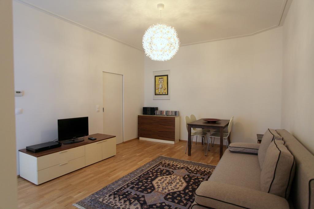 Moderne Stadtwohnung Mit Balkon Wien Værelse billede